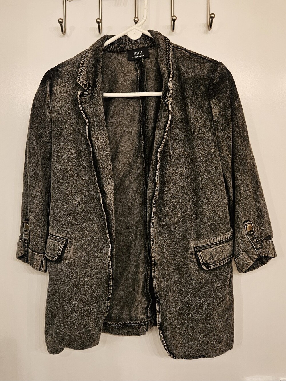 VICI Womens Acid Wash Denim Blazer Jacket Sz XS Black Grey Roll Tab Sleeve